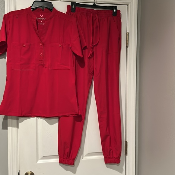 Red scrub set - jogger pants both mediums - Picture 4 of 4